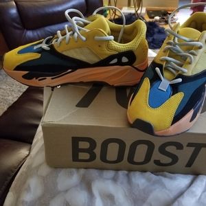 Yeezy Boost 700
